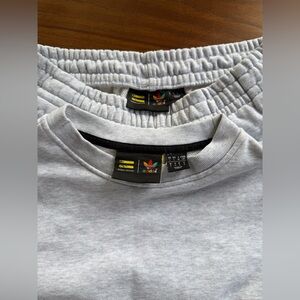 Adidas Humanrace Pharrell Grey Sweatsuit Set Crewneck Joggers Size Small NWOT